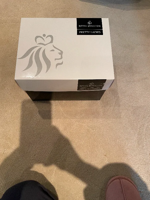 Royal Doulton Rachel HN 4780 image indicator(4)