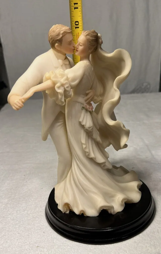 Vintage Porcelain Wedding Figurine Of The First Dance. image indicator(2)