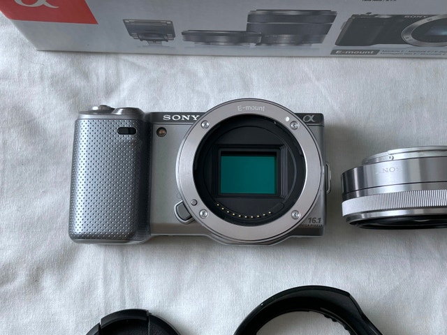 SONY NEX-5N Mirrorless Camera With Lenses and Accessories - photo 2