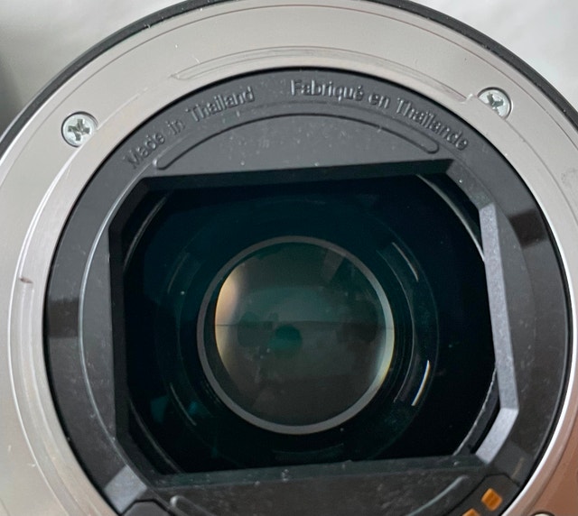 Sony ZEISS E-Mount FE Sonnar T* 55mm F/1.8 Lens - photo 4
