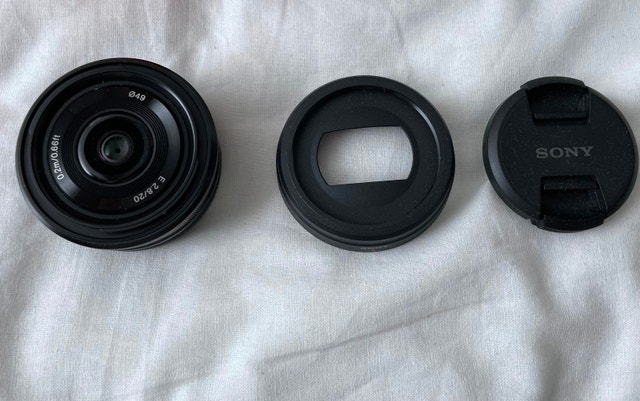 Sony APS-C E-Mount 20mm F/2.8 Compact Prime Pancake Lens - photo 2
