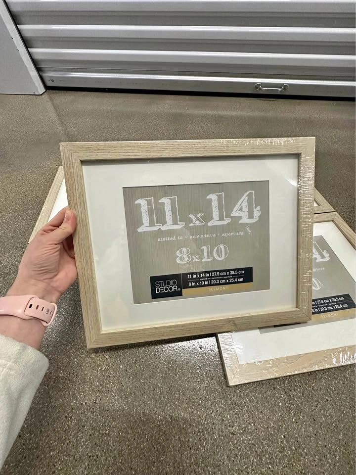 Set of 4 Picture Frames 11x14 (8x10 Mat) – New
