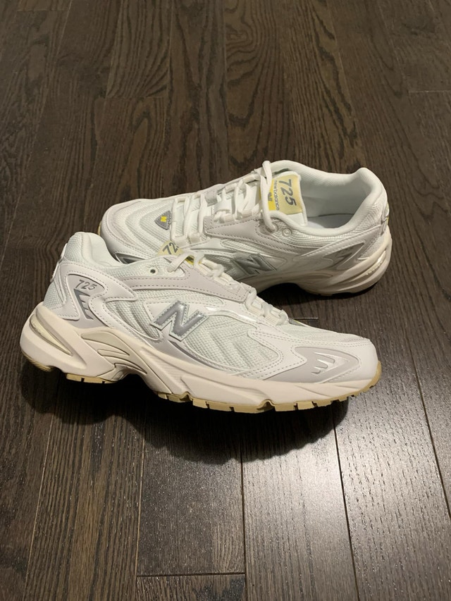 New Balance 725