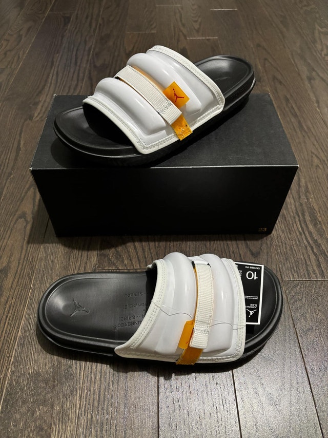 Jordan Super Play Slides "White Taxi" Size 10 Mens