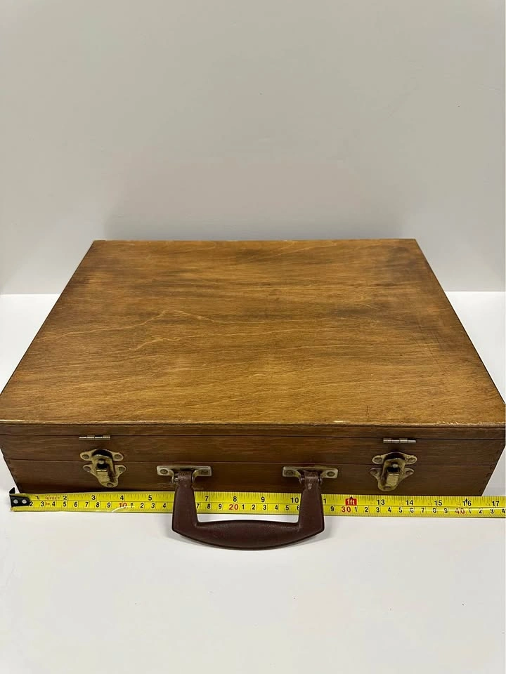 Vintage Wooden Storage Case / Artist Box with Compartments