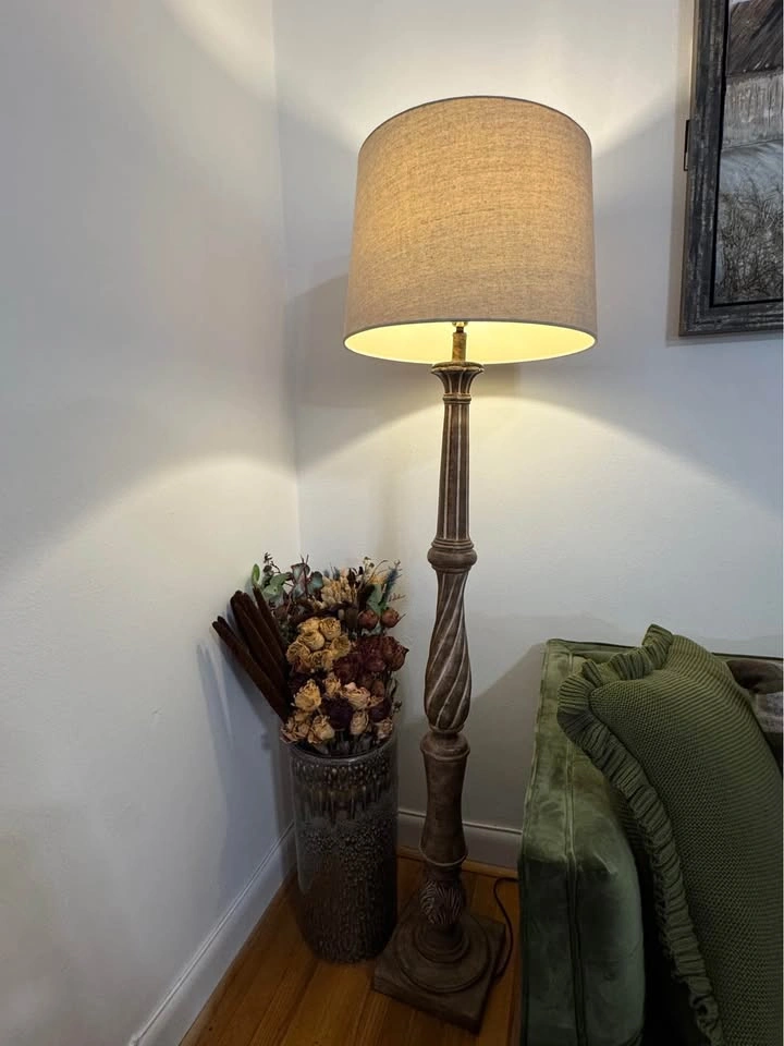 Moving sale: floor lamp - photo 3