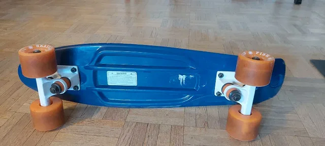 Short Skateboard , good condition image indicator(3)