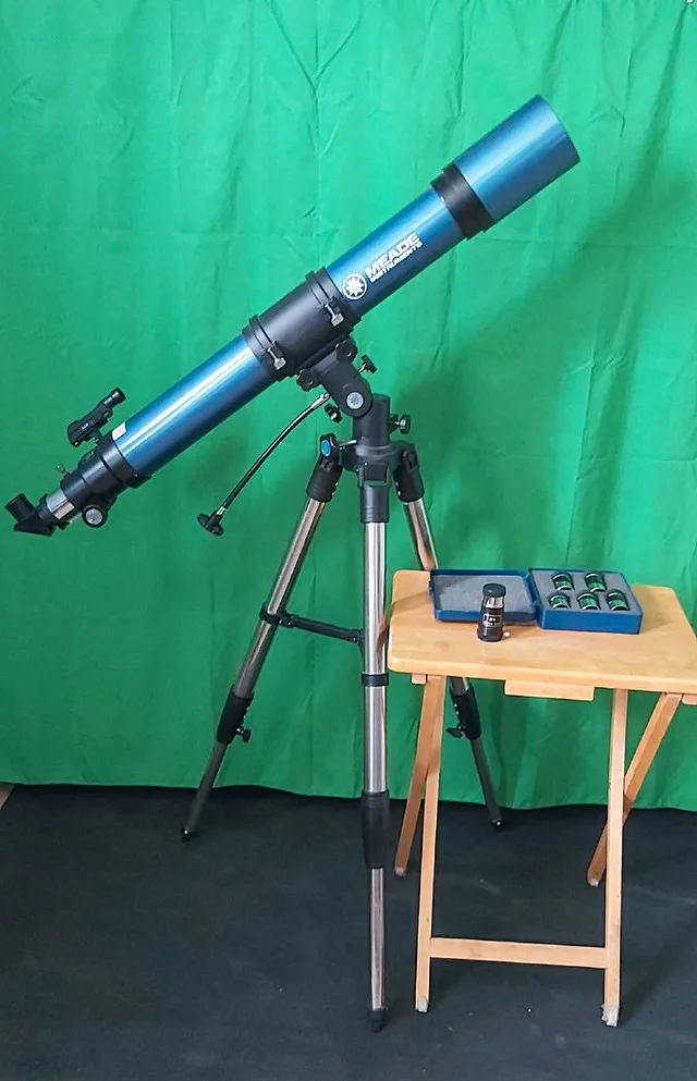 Meade 90AZ-ADR refractor telescope & eyepiece set thumbnail