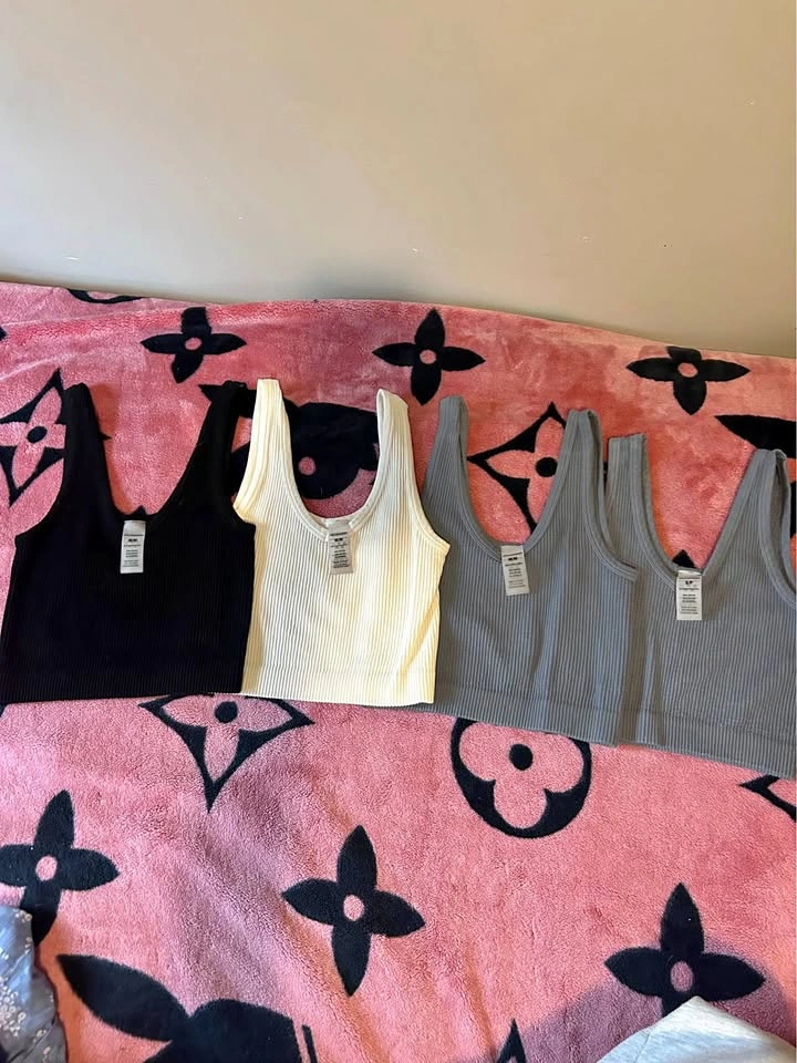 Cropped Tank Tops