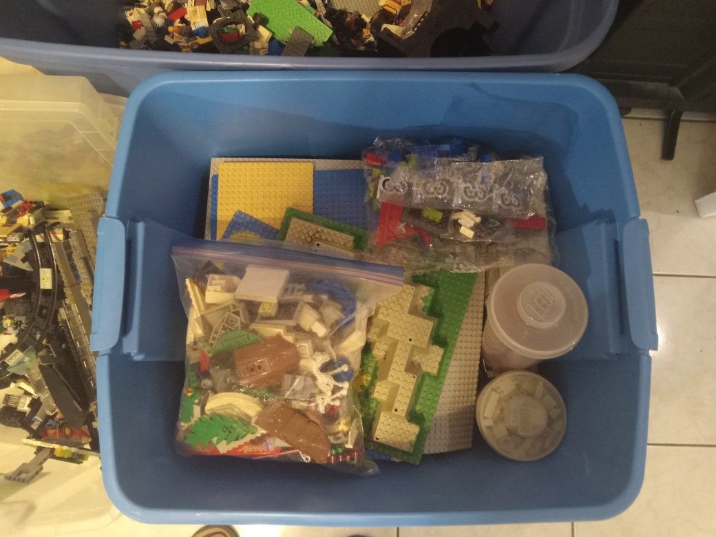 Massive LEGO Collection - photo 3