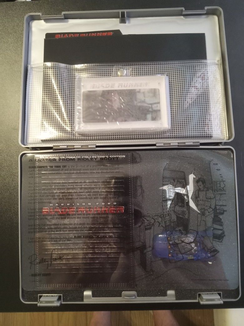 Blade Runner 5 Disc Collector's Box Set - photo 2