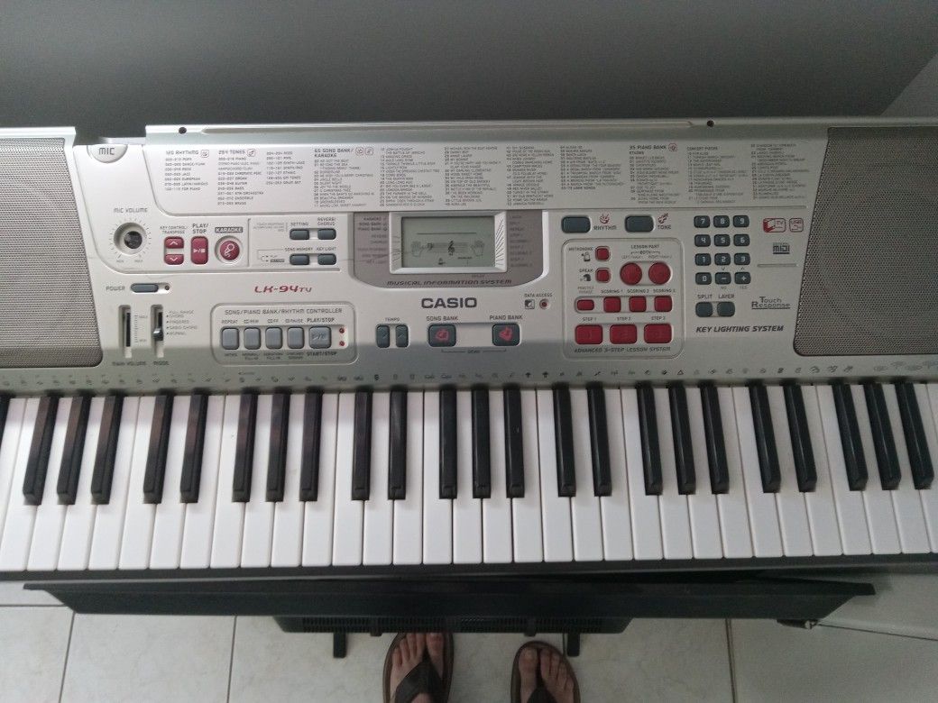 Casio Electric Keyboard With Stand - photo 3