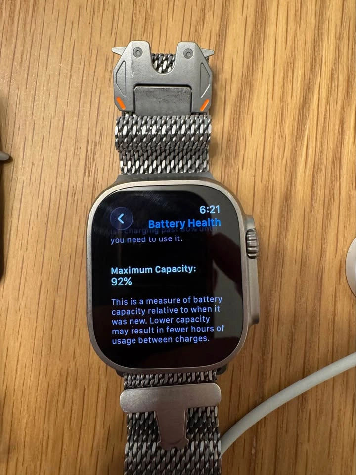 Apple Watch Ultra Gen 1 GPS + Cellular, 49mm Titanium - photo 2