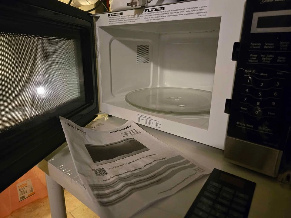 Panasonic 1200W Microwave - 1.3 cu ft - photo 3