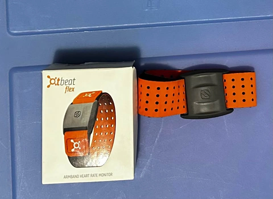 Orangetheory OTbeat Flex Armband Heart Rate Monitor - photo 2