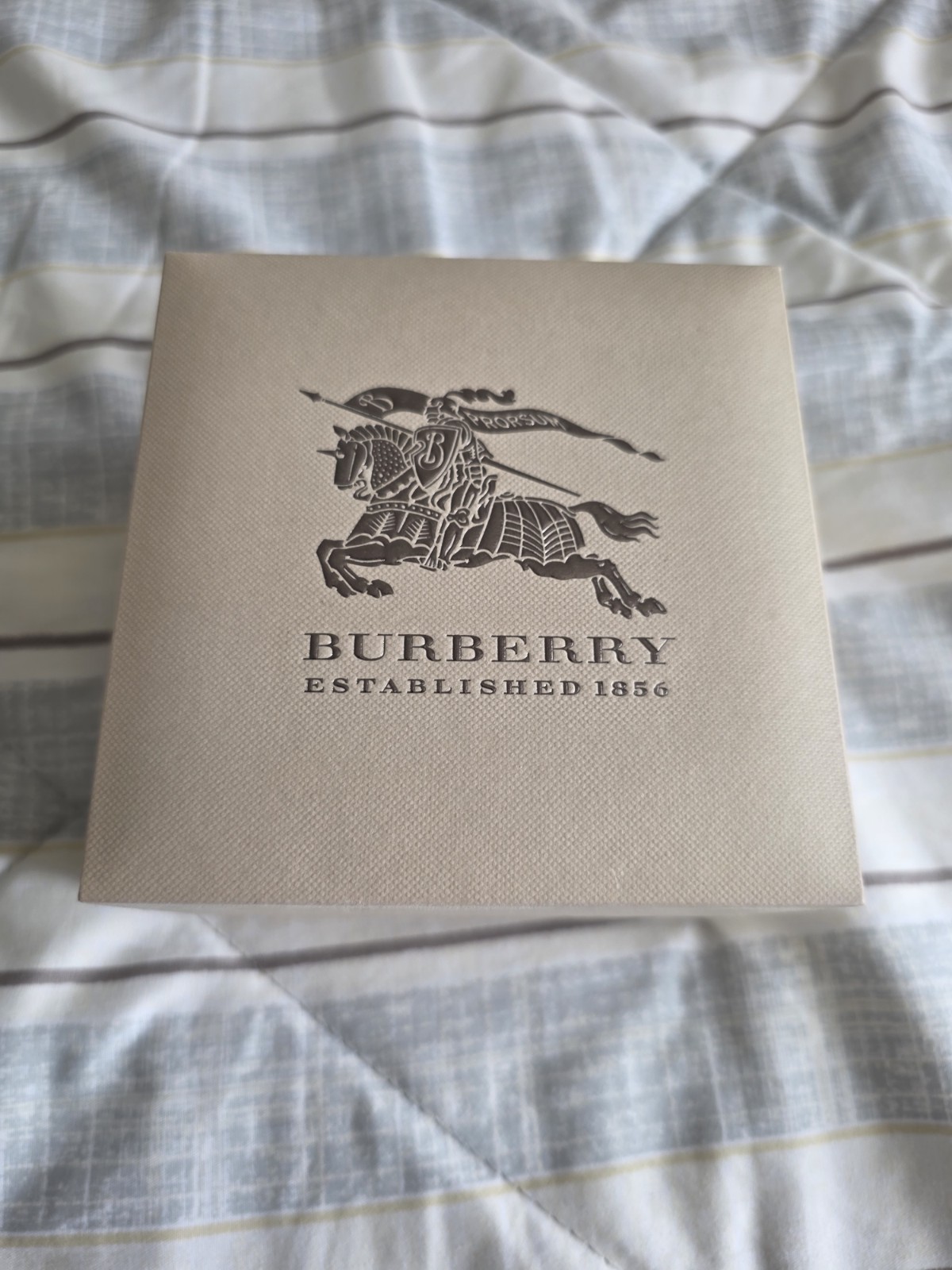 Burberry The City Nova Silver Dial White Leather Watch - BU9022 - photo 2