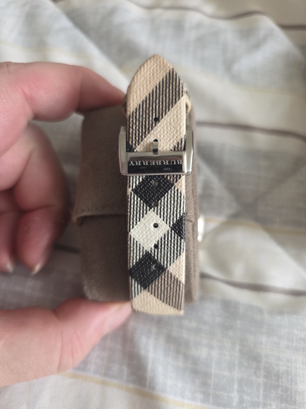 Burberry The City Nova Silver Dial White Leather Watch - BU9022 - photo 3