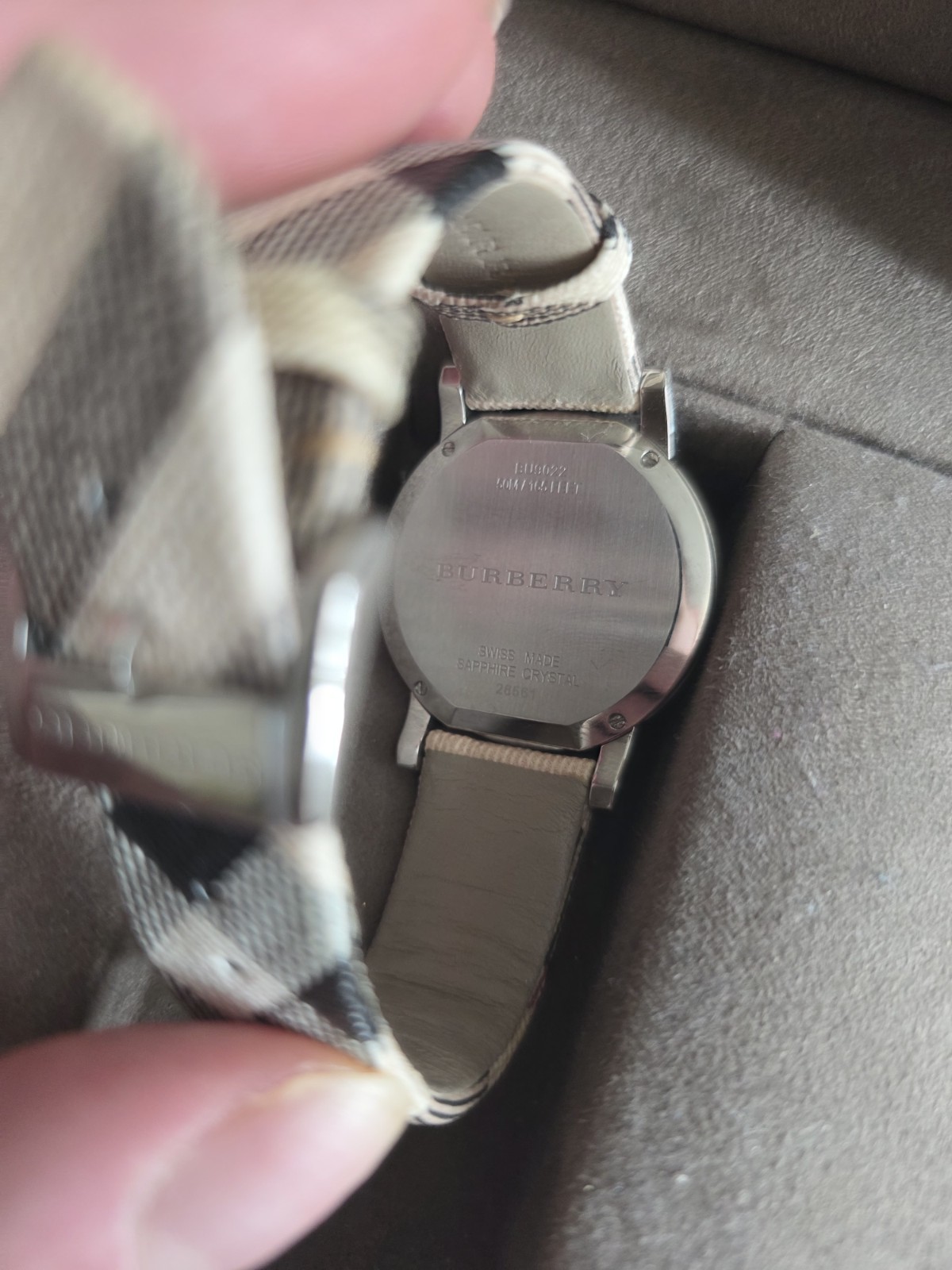 Burberry The City Nova Silver Dial White Leather Watch - BU9022 - photo 5