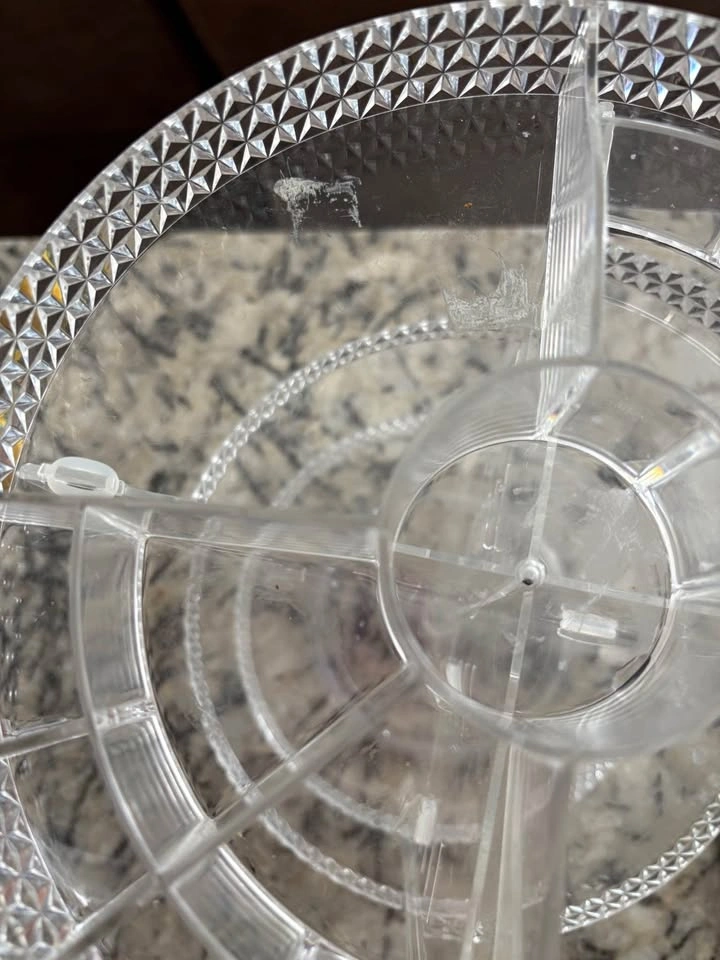 Rotating Cosmetic Organizer - photo 3