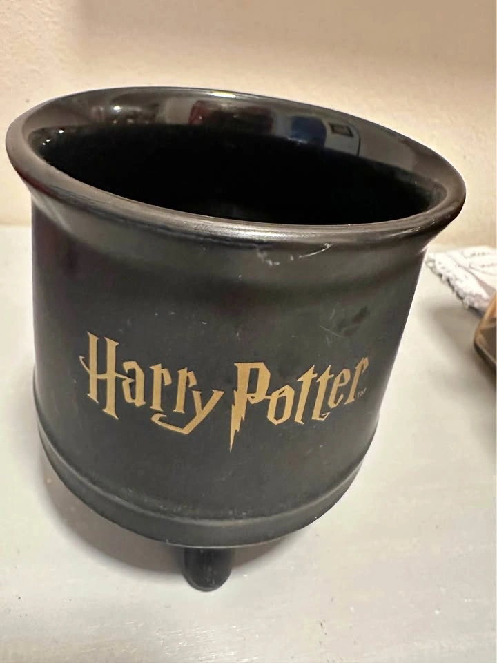 Harry Potter Hogwarts Cauldron Mug
