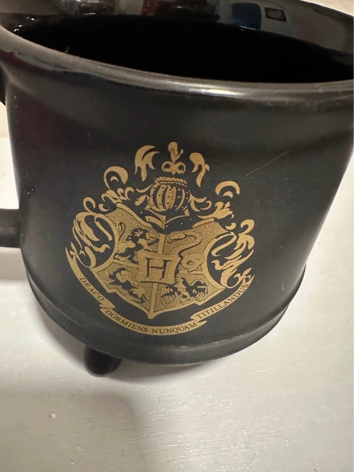 Harry Potter Hogwarts Cauldron Mug - photo 3