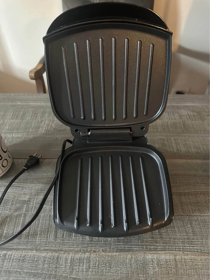 George Foreman Electric Indoor Grill - photo 2