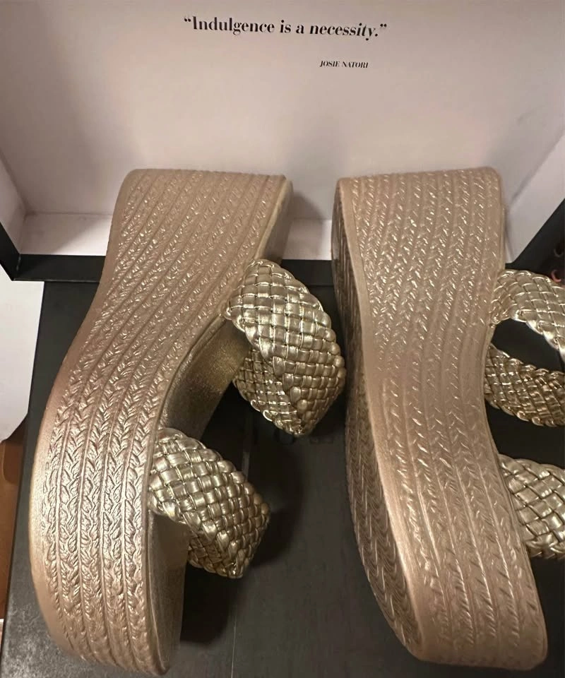 Gold wedge sandal 8.5 (41) - photo 2