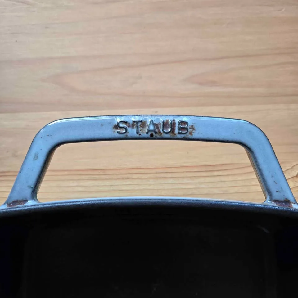 Staub Cast Iron Roasting / Baking Dish – Made in France image indicator(2)