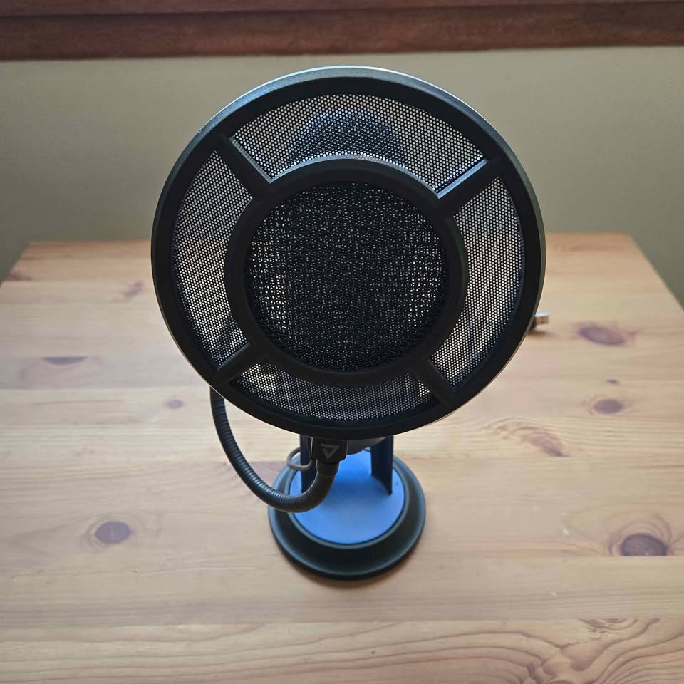 Blue Yeti USB Microphone + Pop Filter - photo 3