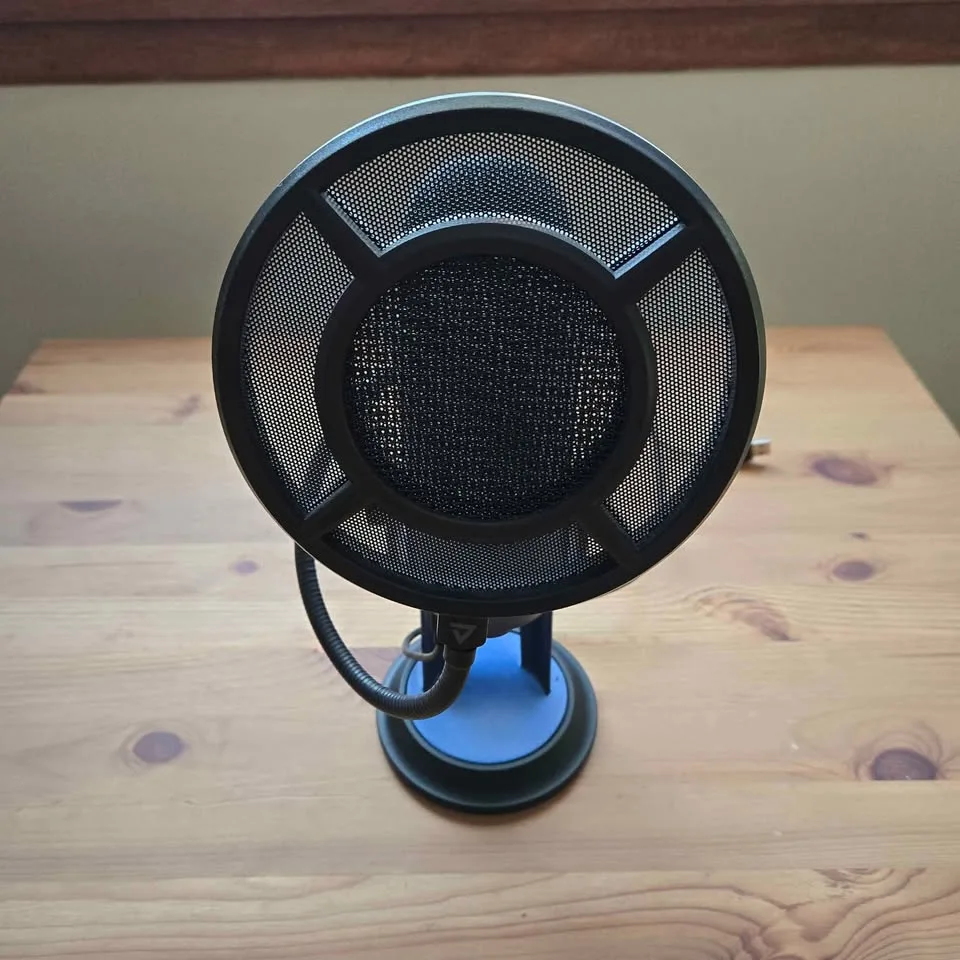 Blue Yeti USB Microphone + Pop Filter image indicator(3)