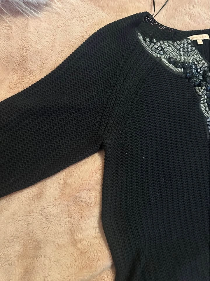 Embroidered Loose Oversize Black Knit Sweater - Medium (Runs Lar - photo 3