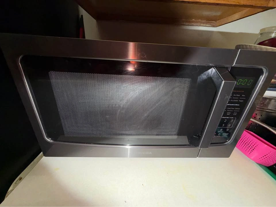 Toshiba Stainless Steel Microwave - photo 4