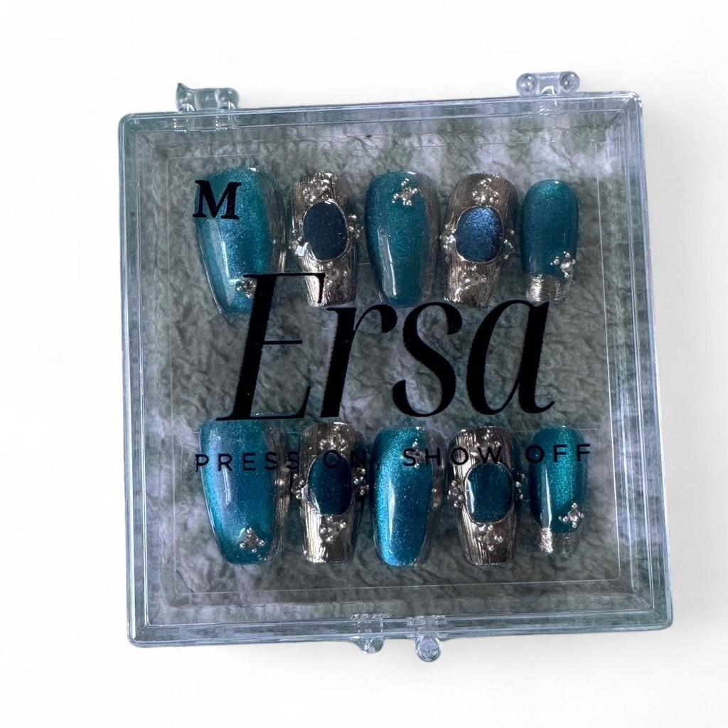 Ersa nail oceanic shimmer New in box Size medium