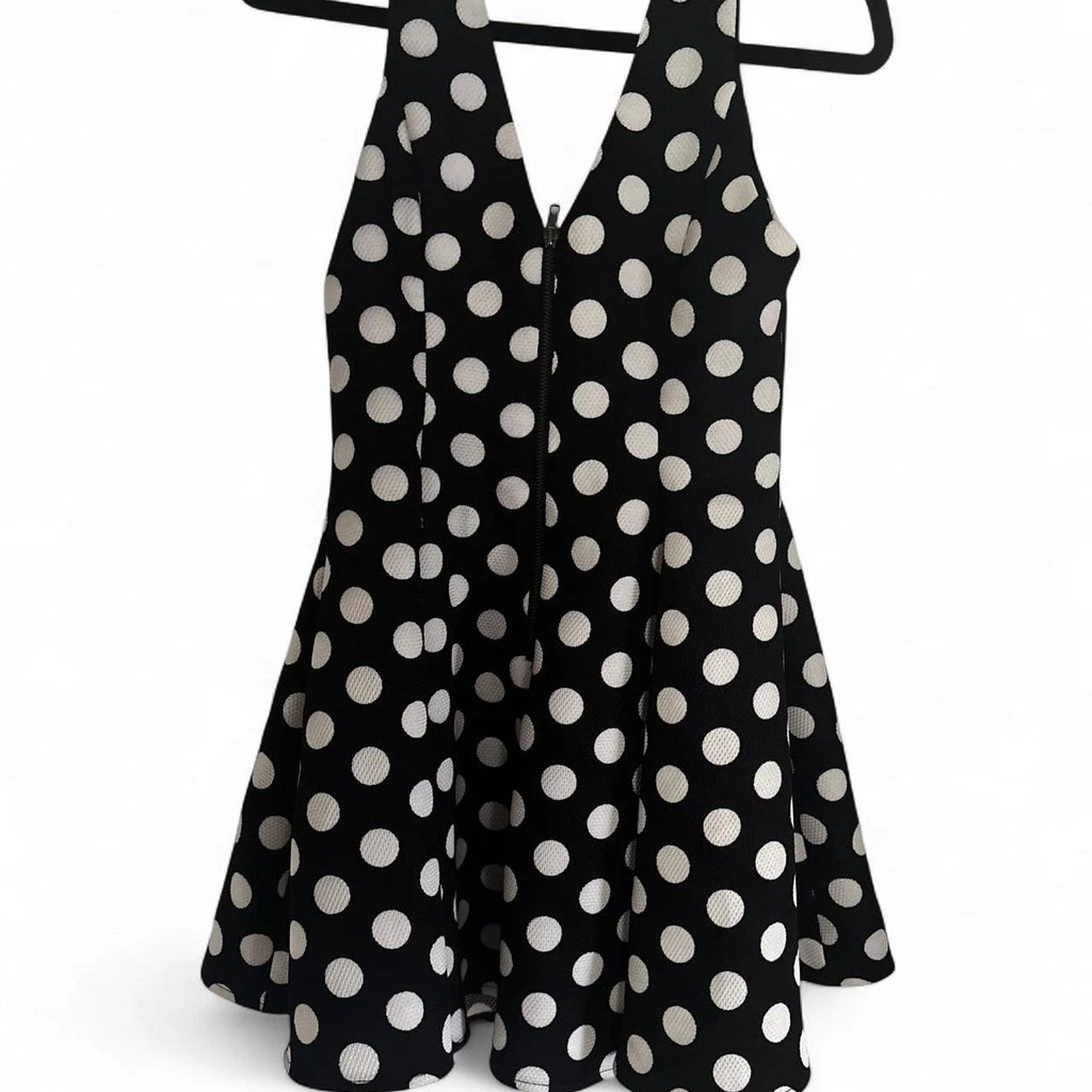Hot & Delicious Polka Dot Dress - Size M - New w/ Tag - photo 2