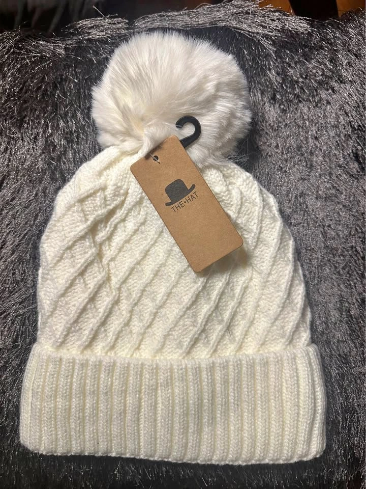 Soft Warm lining knot beanie hat with pom pom women