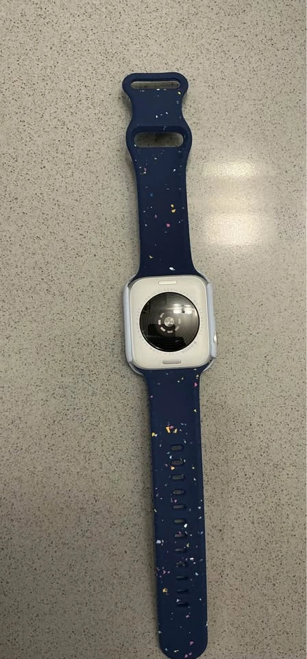 Apple Watch SE 44mm GPS - photo 3