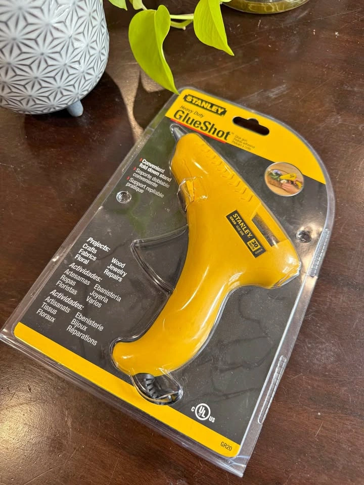 Stanley Heavy Duty GlueShot Glue Gun