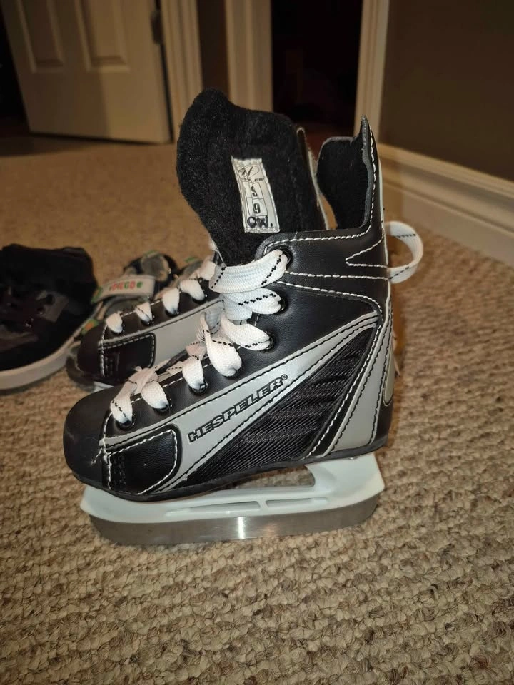 Toddler Boys Shoes/Boots/Skates 7 to 9 $5 per - photo 2