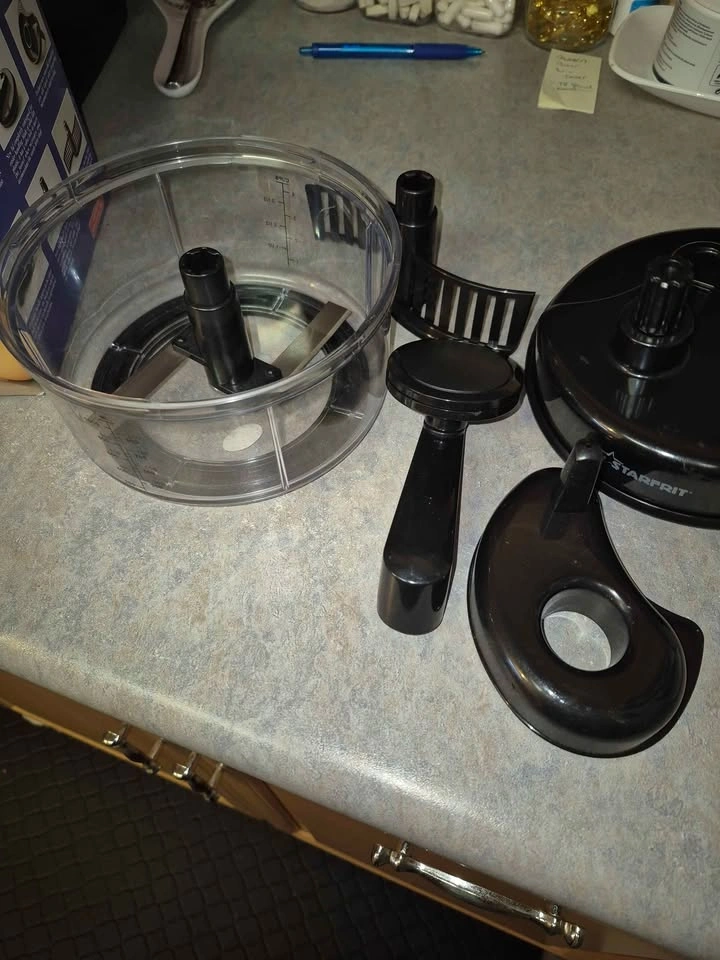 Starfrit Manual Food Processor - photo 3