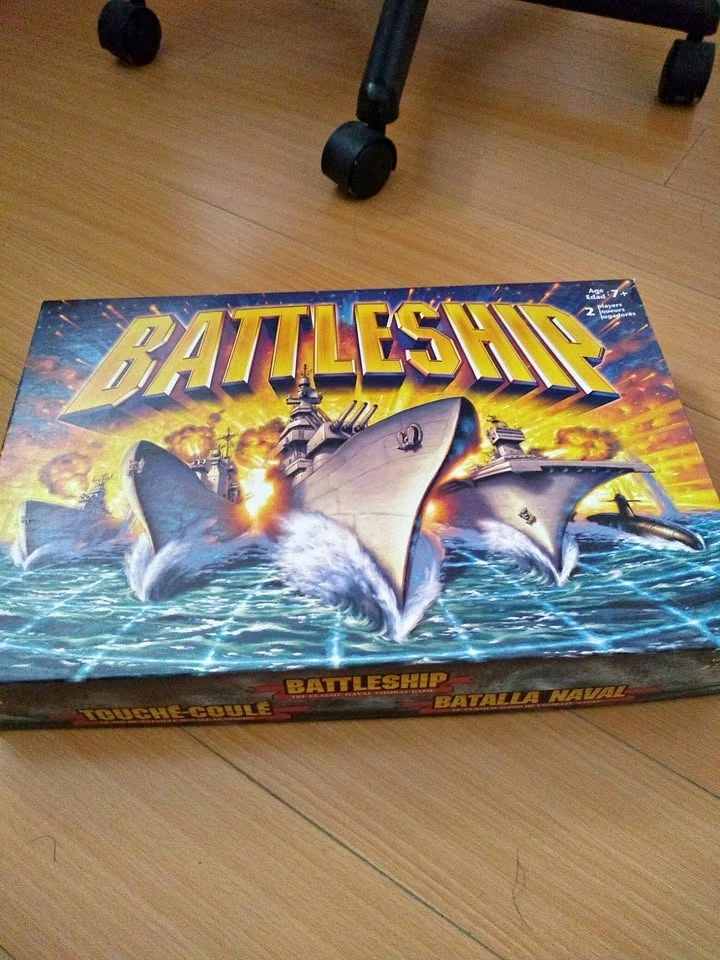 Battleship game (used but ok)