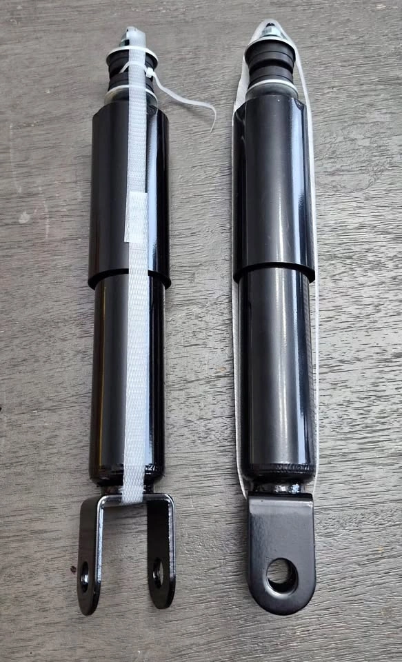Front Shock Absorbers Pair for Chevy Silverado/GMC Sierra 1500