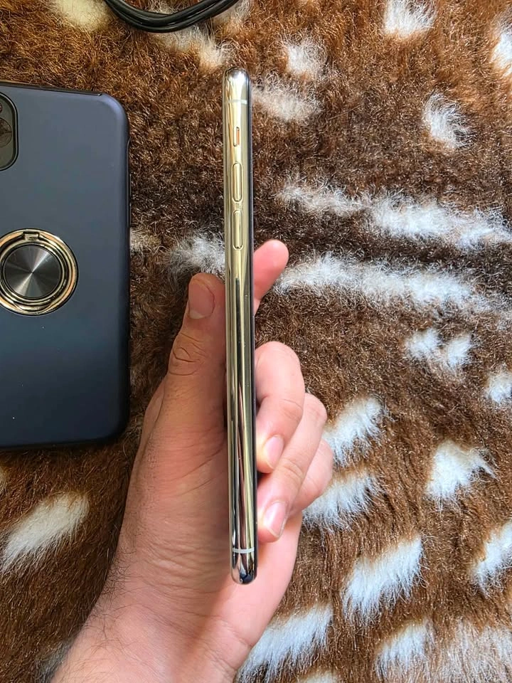 iPhone 11 Pro Max - photo 5