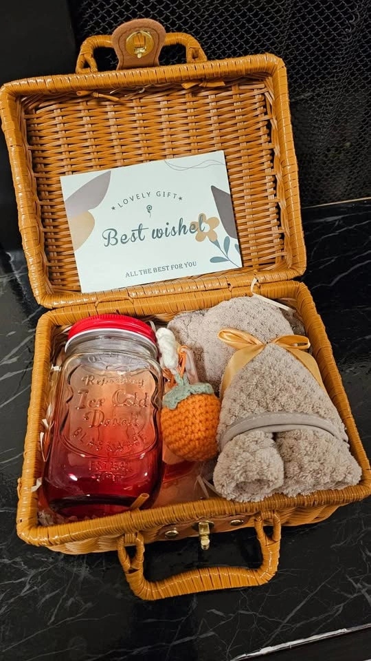Gift basket- brand new - photo 3