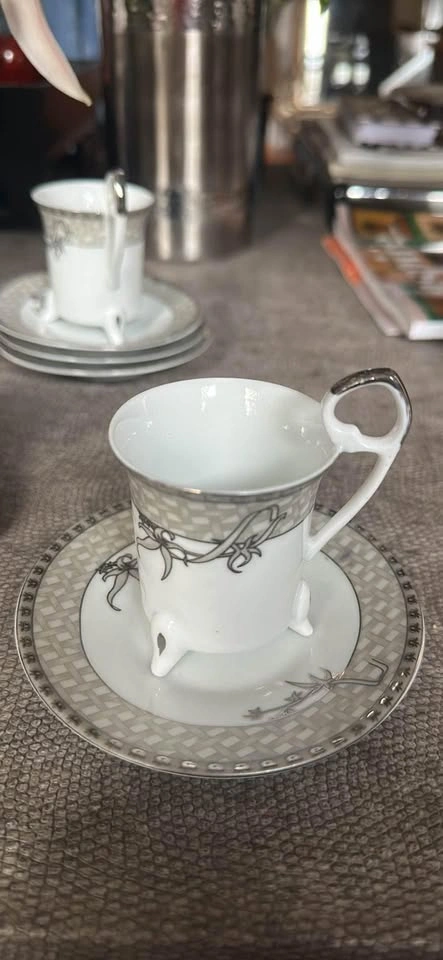 Japanese Gold Collection Fine Porcelain Coffee Cups (Set of 6) - photo 2