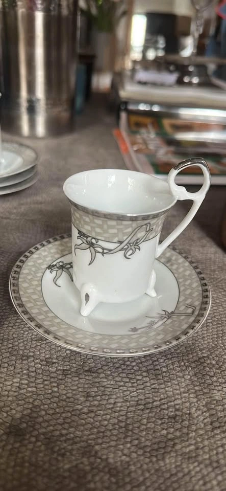 Japanese Gold Collection Fine Porcelain Coffee Cups (Set of 6) - photo 3