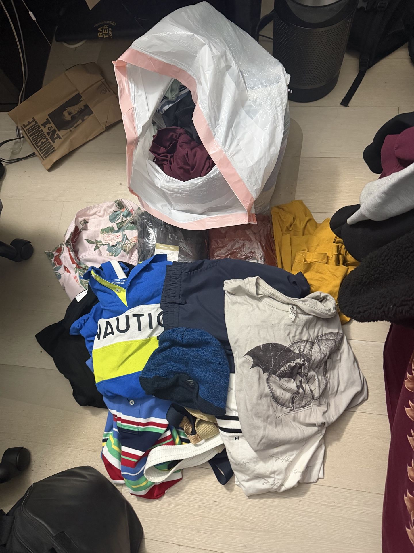 Men's Clothes Bundle - Nautica Disney American Eagle - photo 2