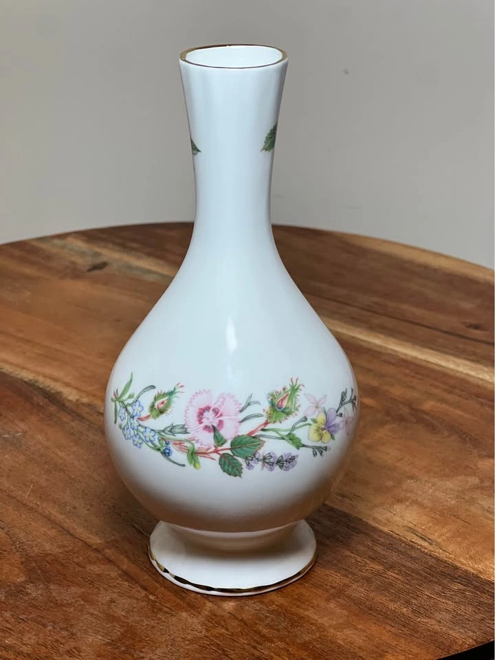 Aynsley "Wild Tudor" Globe Bud Vase - Bone China - photo 2