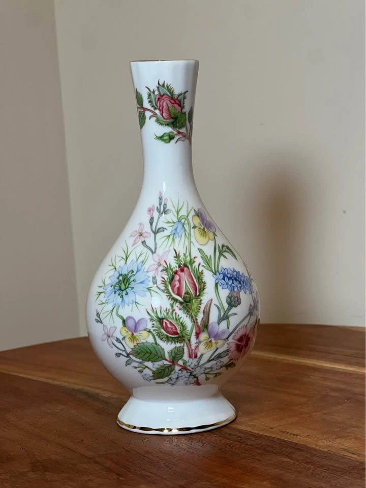 Aynsley "Wild Tudor" Globe Bud Vase - Bone China - photo 3