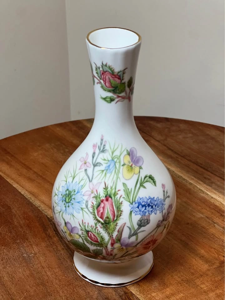 Aynsley "Wild Tudor" Globe Bud Vase - Bone China - photo 4
