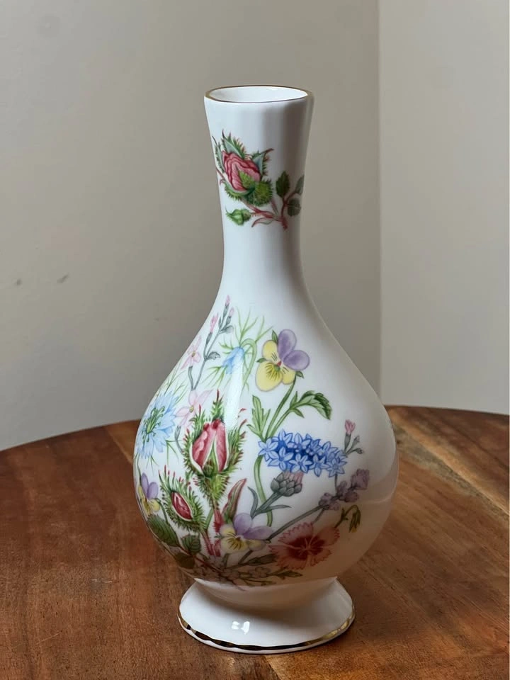 Aynsley "Wild Tudor" Globe Bud Vase - Bone China - photo 5